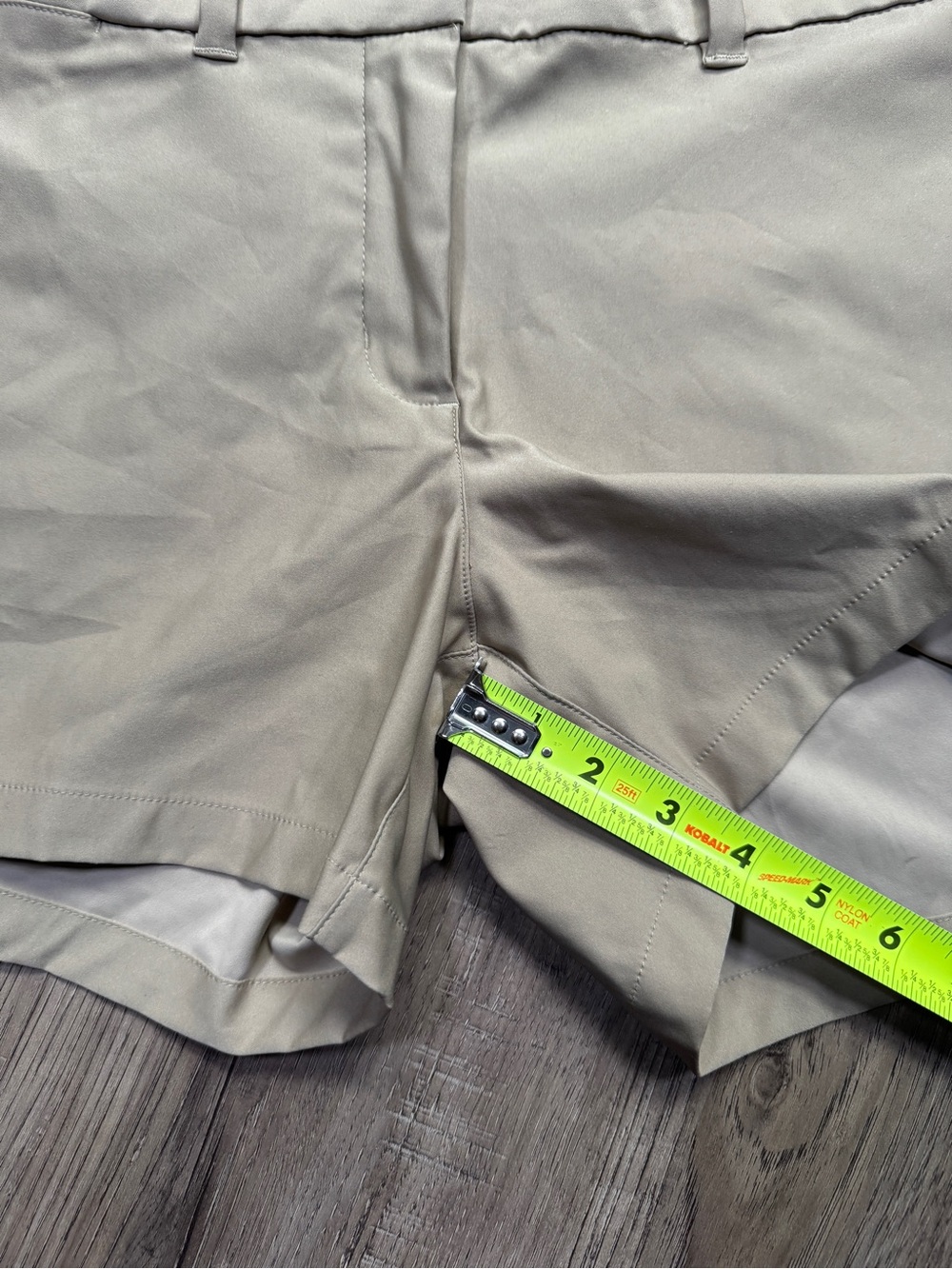 Women's Nike Golf DRI-FIT Beige/Khaki Shorts - Size 10 - Picture 4 of 13